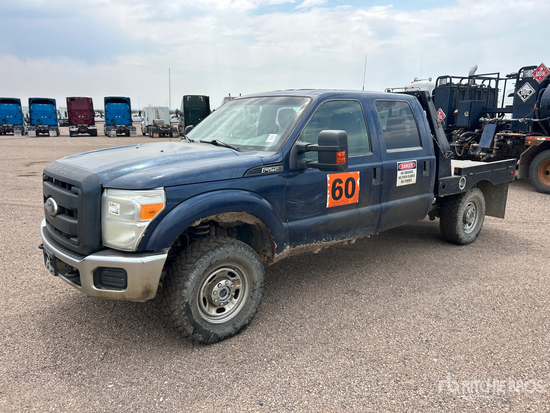2011 Ford F-250 XL 4x4 Extended Cab Flatbed Truck