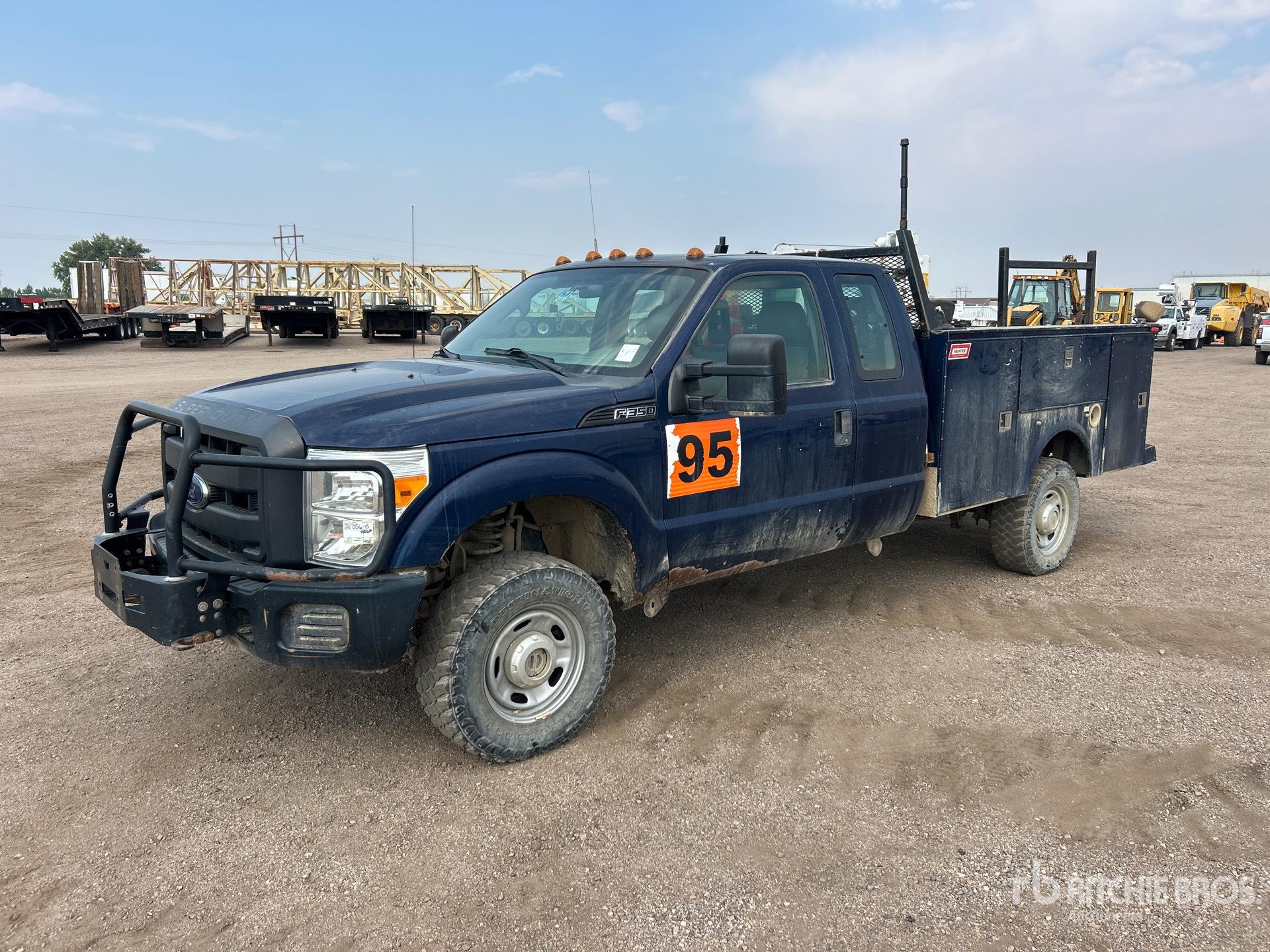 2012 Ford F-350 XL 4x4 Extended Cab Utility Truck