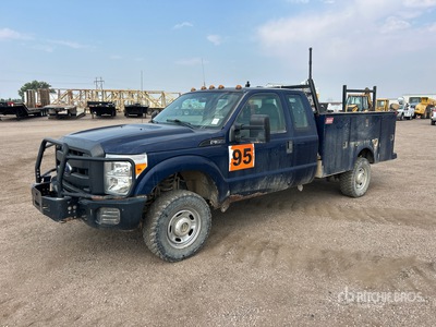 2012 Ford F-350 XL 4x4 Extended Cab Camion utilitaire
