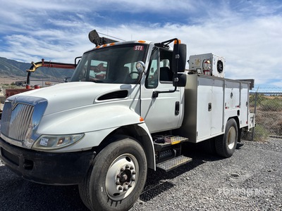 2002 International 4300 Service Truck