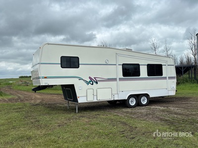 1997 American Star 28 ft T/A Travel Trailer