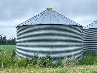 Westeel 194 +/- 2750 bu 4 Ring Grain Bin