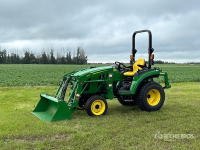 2022 John Deere 2032R Allzwecktraktor