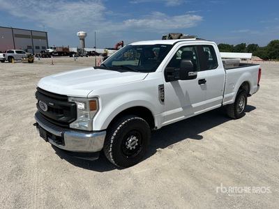 2022 Ford F-250 XL 4x2 Extended Cab Pickup