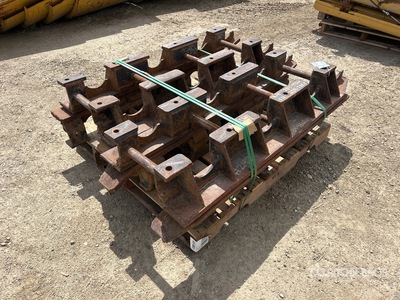Quantity of Cat 320C/D Rock Guards Parti varie