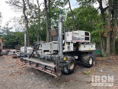 1999 Somero S-240 Laser Guided Concrete Screed