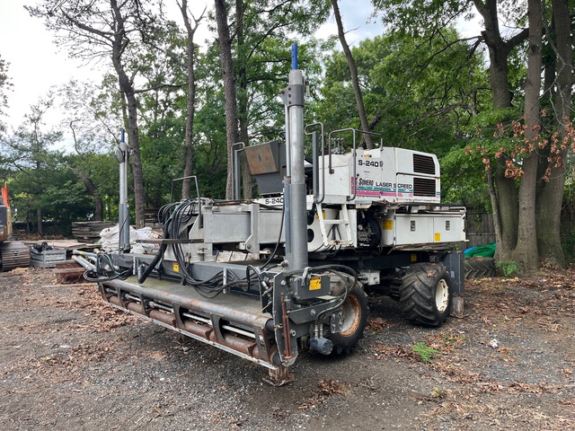 1999 (unverified) Somero S-240 Laser Guided Concrete Screed