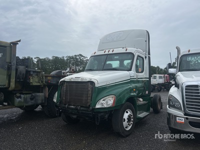 2015 Freightliner Cascadia 125 4x2 S/A Day Cab Truck Tractor (Inoperable)
