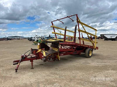 New Holland Stackliner 1002 10 ft x 6 ft Hydraulic Chargeur de meules