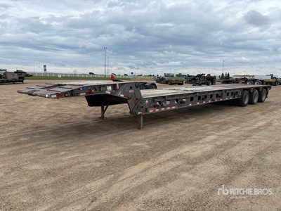 2012 Doepker 52 ft Tri/A Folding Neck Trailer