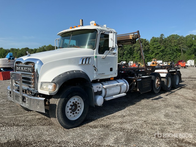 2008 Mack GU713 Granite 8x4 Roll-Off Truck