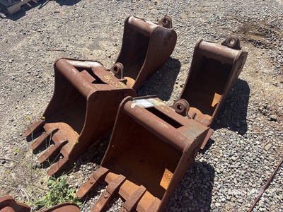 Quantity of (4) Digging Bucket
