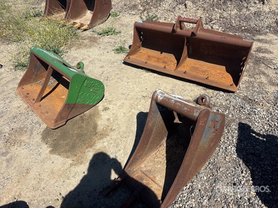 Quantity of (3) Cleanup Bucket