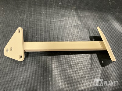 (40) Navistar 4019764C3 Vehicular Brackets