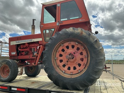 International 856 2WD Tractor histórico
