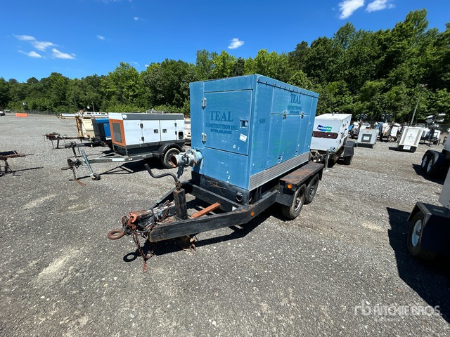 2001 Trailer-Mounted Water Pump
