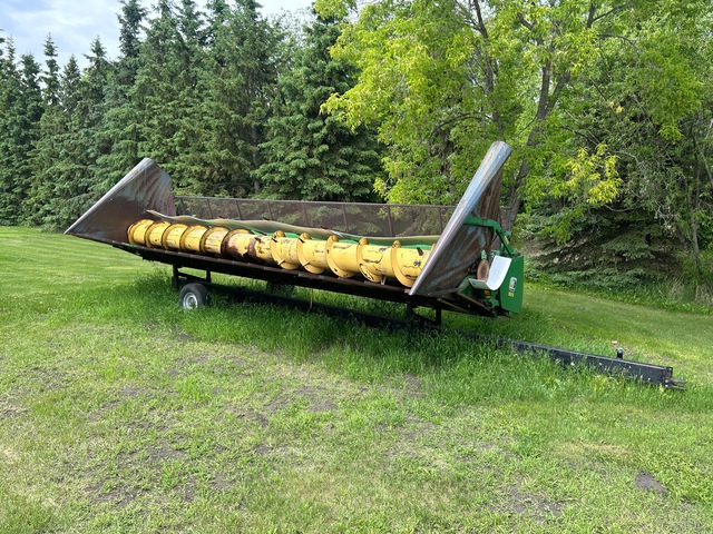 1990 John Deere 925 24 Row 25 ft Sunflower Combine Header