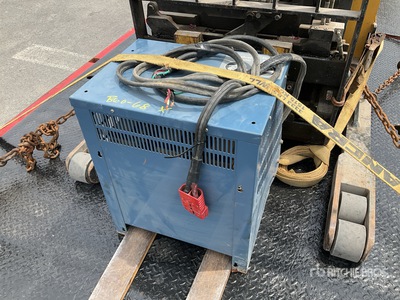 Cat NRR40 Electric Forklift