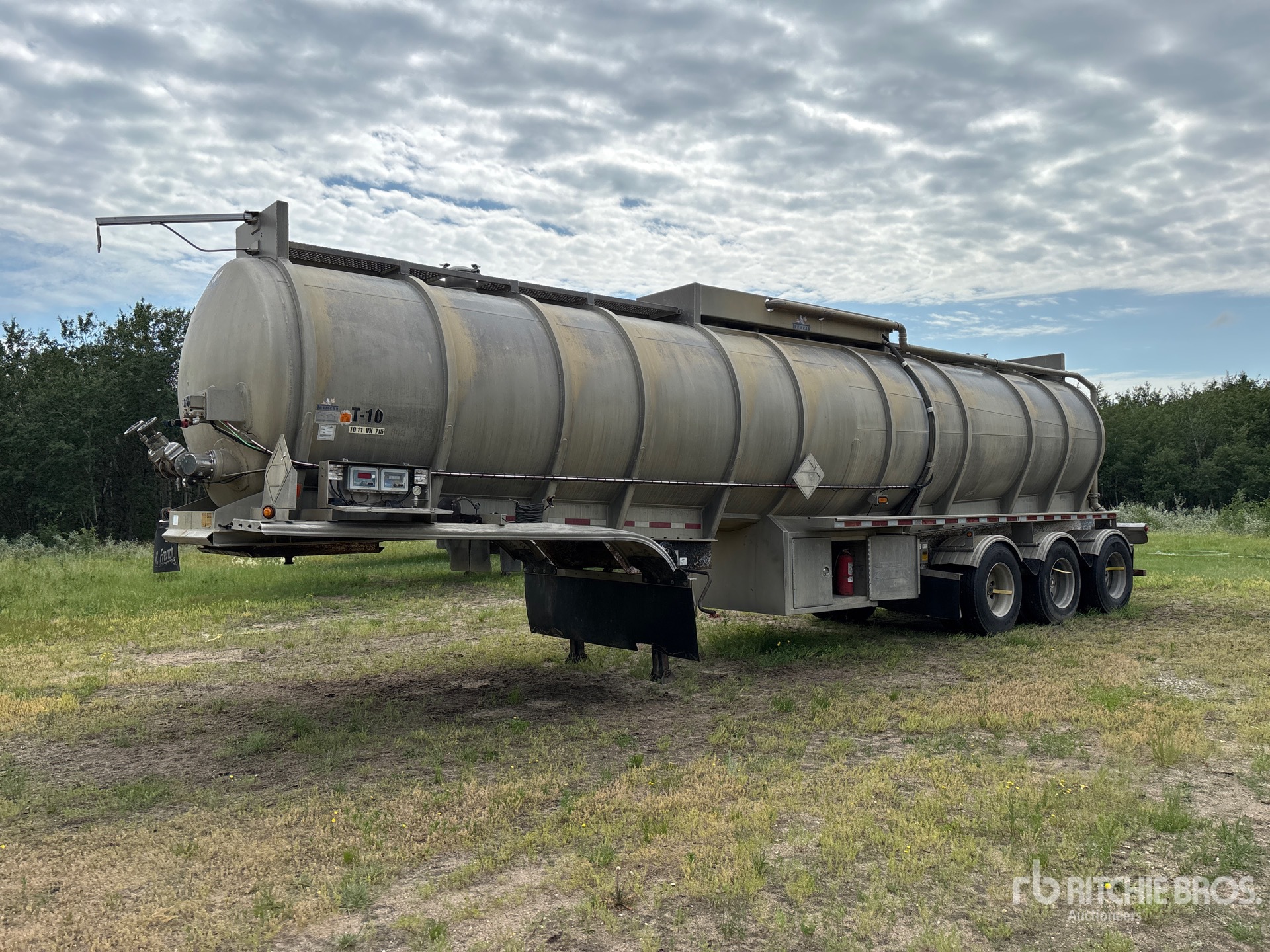 2009 Tremcar 38000 L Tri/A Tanker Trailer