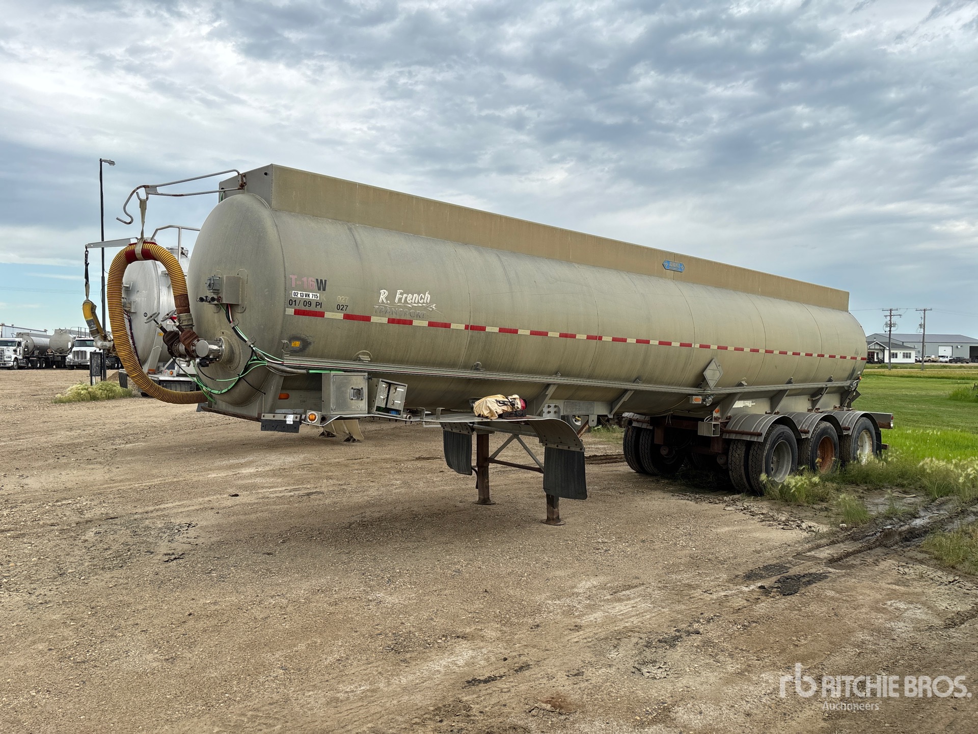 2009 Advance 37500 L Tri/A Tanker Trailer