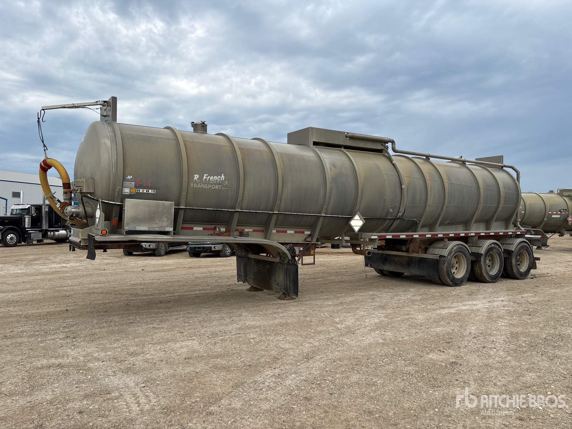 2010 Tremcar 38000 L Tri/A Tanker Trailer