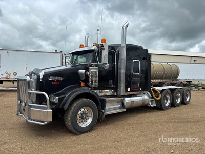 2014 Kenworth T800 8x6 Cabina con cuccetta per trattore stradale 3 assi