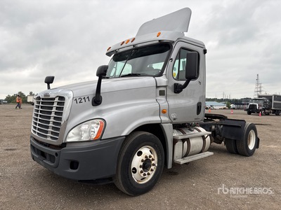 2012 Freightliner Cascadia 125 4x2 S/A Day Cab Truck Tractor