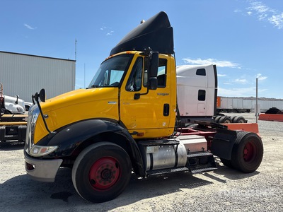 2013 International TranStar 8600 4x2 トラックトラクター(S/A)
