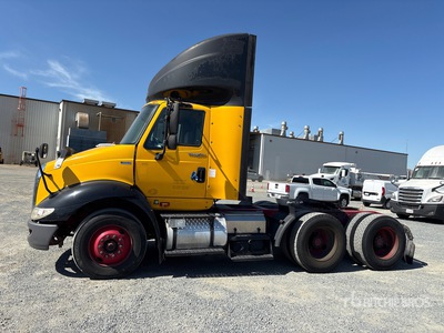 2013 International 8600 6x4 Cabeza Tractora Cabina Corta