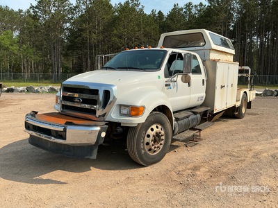 2012 Ford F-750 XLT High-Rail Flatbed Truck