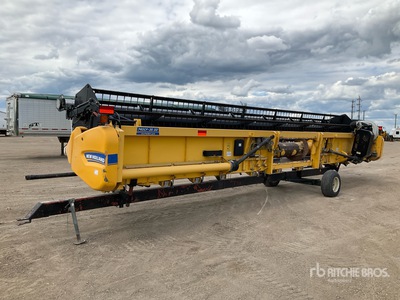 2014 New Holland 740CF-35 DD 35 ft Flex Combine Header