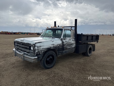 1989 Dodge D300 Dump Truck