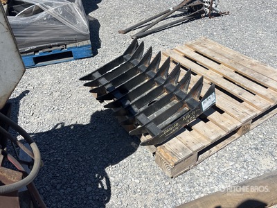 Kit Containers QT-RR-70 32 in Skid Steer Root Rake