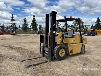 Cat V80D 8000 lb Pneumatic Tire Forklift