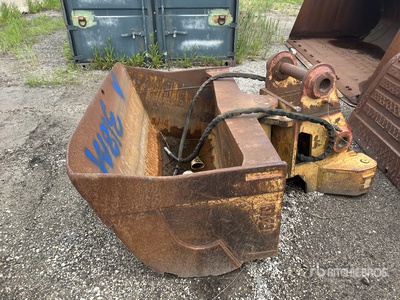 NYE Manufacturing 60 in Tilting Excavator Bucket - Fits Cat 318