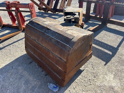 NYE Manufacturing 60 in Tilting Excavator Bucket - Fits Cat 318