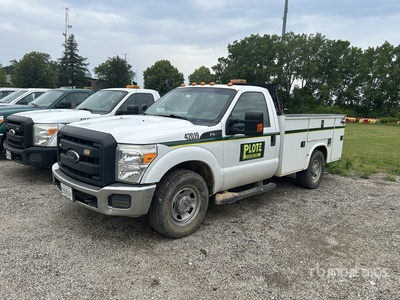 2015 Ford F-350 4x2 Camión Utilitario