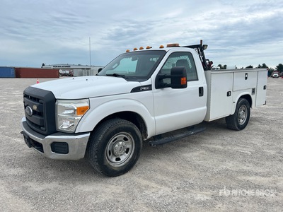 2015 Ford F-350 XL 4x2 Utility Truck