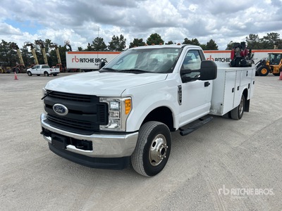 2017 Ford F-350 XL 4x4 Camion de service
