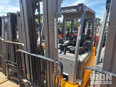 Jungheinrich EFG 425 5000 lb Electric Forklift