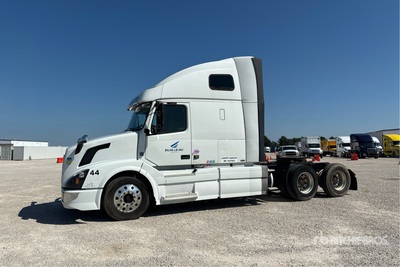2016 Volvo VNL670 6x4 T/A Sleeper Truck Tractor
