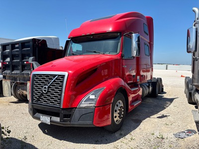 2020 Volvo VNL860 6x4 T/A Sleeper Truck Tractor