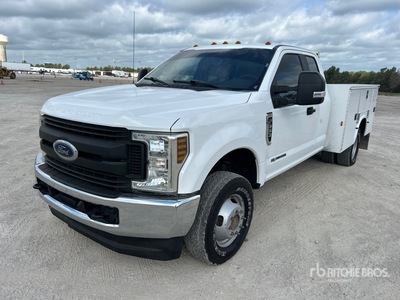 2019 Ford F-350 XL 4x4 Extended Cab Service Truck