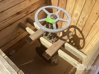 Milwaukee 1305-022-800 Gate Valve