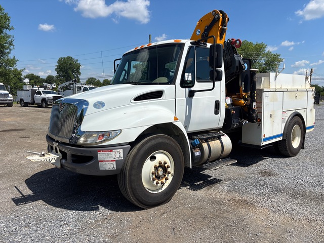 2018 EFFER 135 8075 lb Knuckle Boom on 2019 International 4300 4x2 Boom Truck