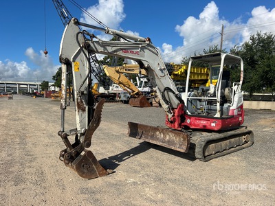 2017 Takeuchi TB260 を見 Mini Excavator
