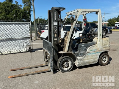 2017 UNICARRIERS PF50LP 4050 lb Pneumatic Tire Forklift (Inoperable)
