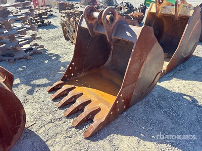 48 in Digging Excavator Bucket