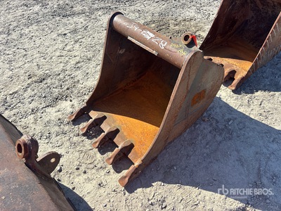 Cat 30 in Digging ローダーバックホー用バケット