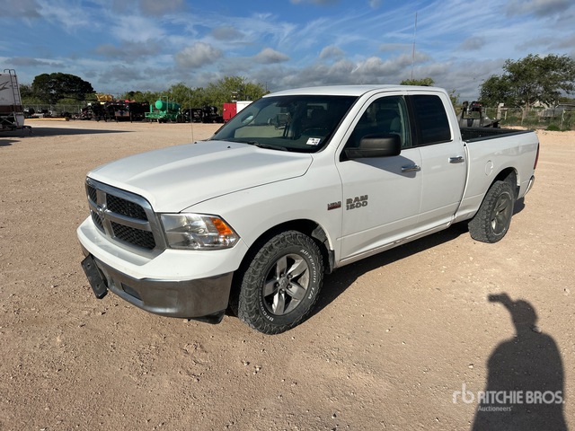 2018 Ram 1500 SLT 4x2 Extended Cab Pickup
